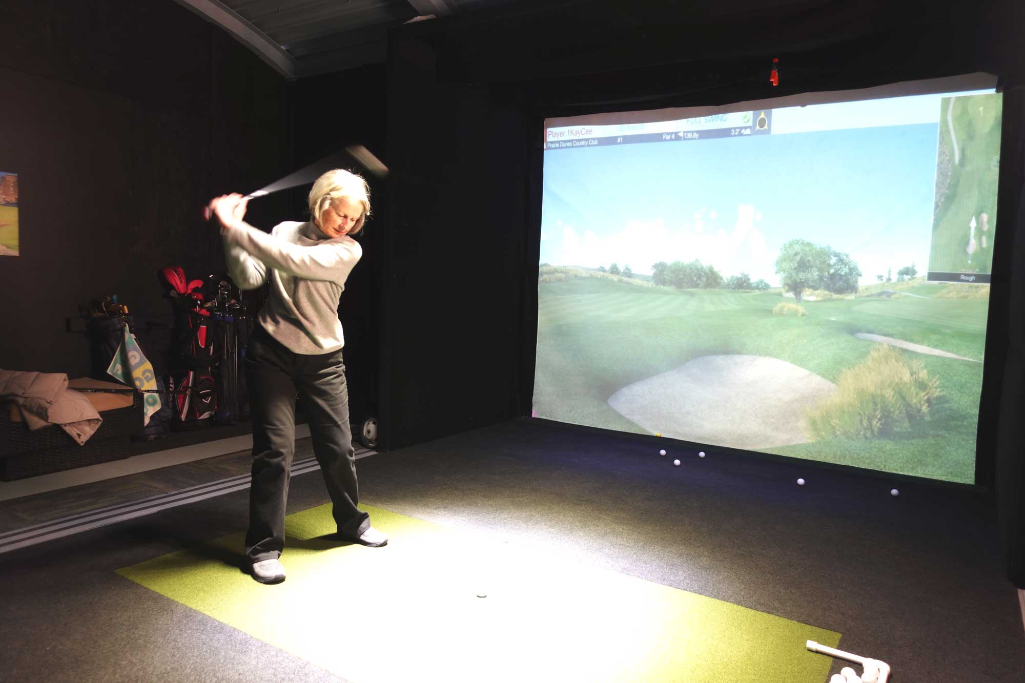 Golf simulator